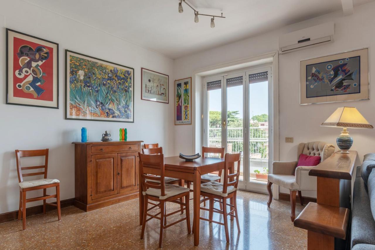 Roomy And Bright Apartment With Terrace Rome Exterior photo